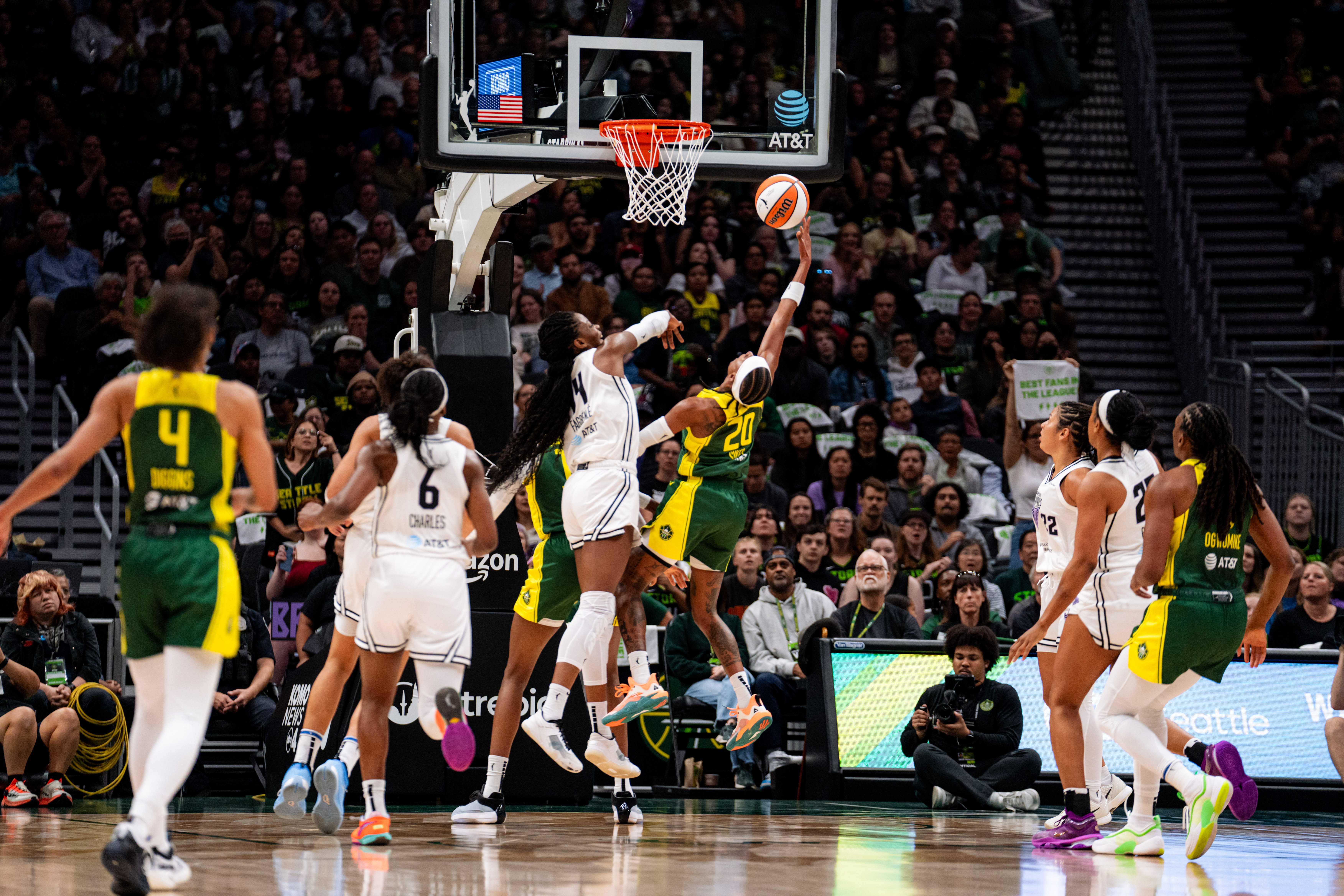 Game 44: Seattle vs Golden State, 74-73